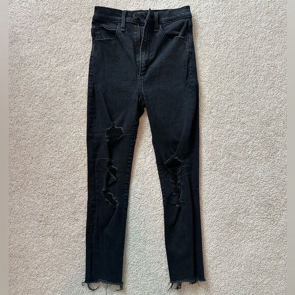 ABERCROMBIE & FITCH DISTRESSED SKINNY JEANS - Picture 1 of 3